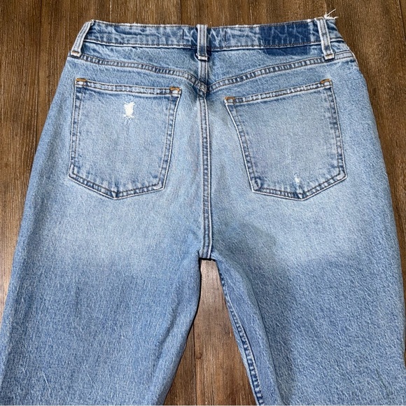 Abercrombie Curve Love High Rise Mom Jean - Picture 11 of 12